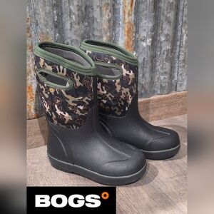 Bogs Kids' Classic II Pop Camo - 3 Season Boots YOUTH Size 1